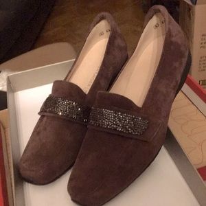 Peter Kaiser gorgeous suede shoes, Swarovski Crystal decorations 10US/7UK